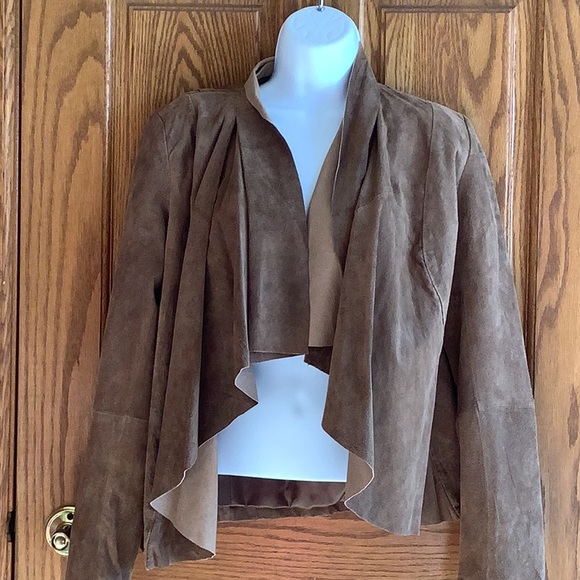 Neiman Marcus Jackets & Blazers - Neiman Marcus Exlusive buttery soft suede Genuine Leather Jacket Sz Small